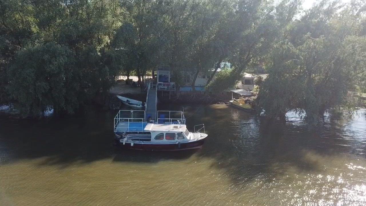 Hotel Delta Pontoon à Mahmudia Extérieur photo